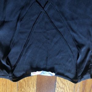 Classic black tank M. Super lightweight and cute!